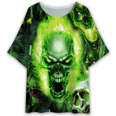 S Skull Green Fear No Man - Women's T-shirt With Bat Sleeve - Owls Matrix LTD