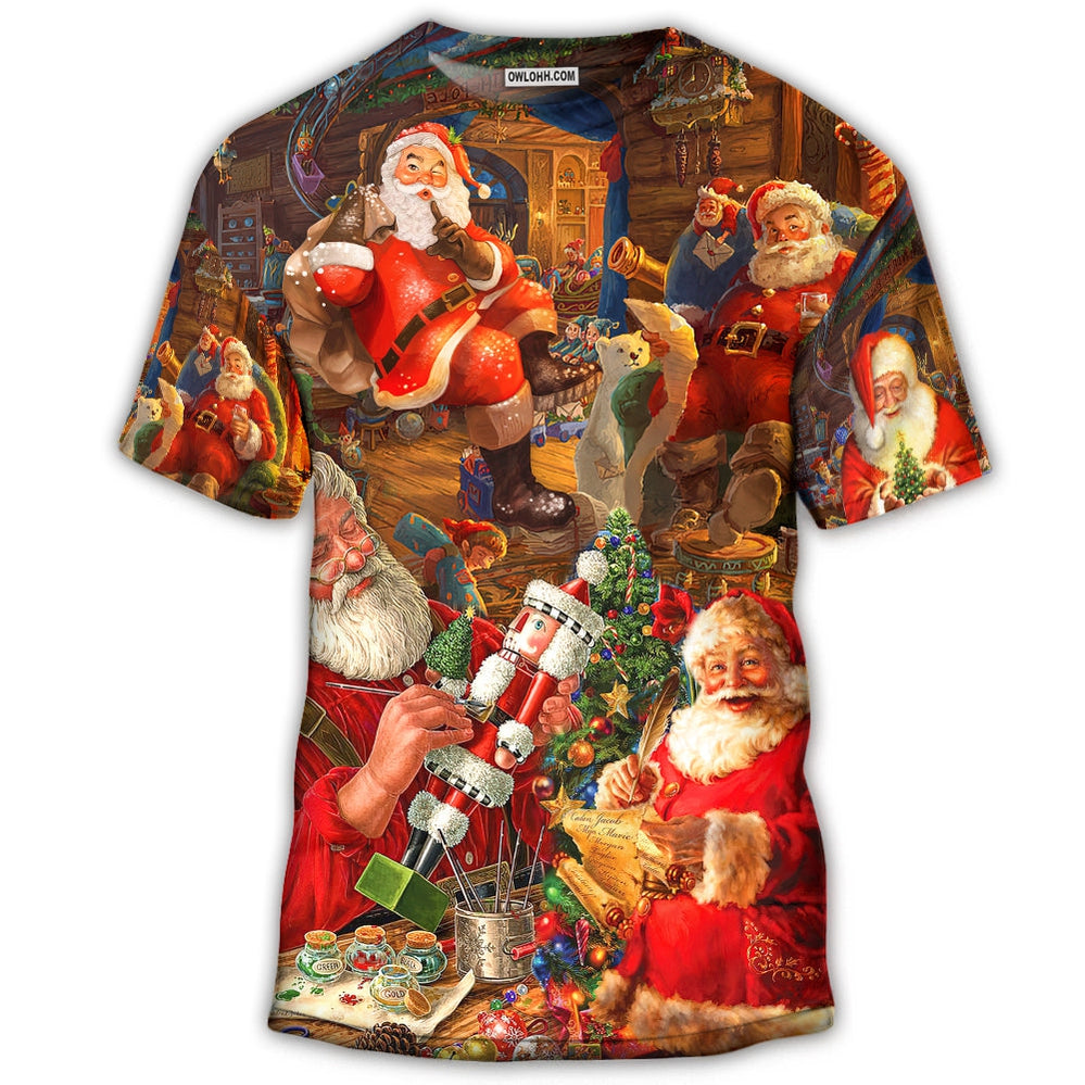 S Christmas Funny Santa Claus Gift Xmas Is Coming Art Style - Round Neck T-shirt - Owls Matrix LTD