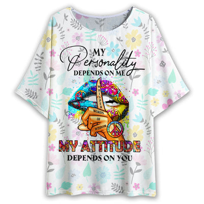 S Hippie Lips Whisper Words Of Wisdom - Women's T-shirt With Bat Sleeve - Owls Matrix LTD