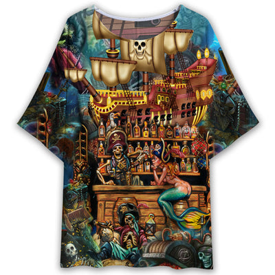 S Skull Pirate Treasure Night On The Sea - Women's T-shirt With Bat Sleeve - Owls Matrix LTD