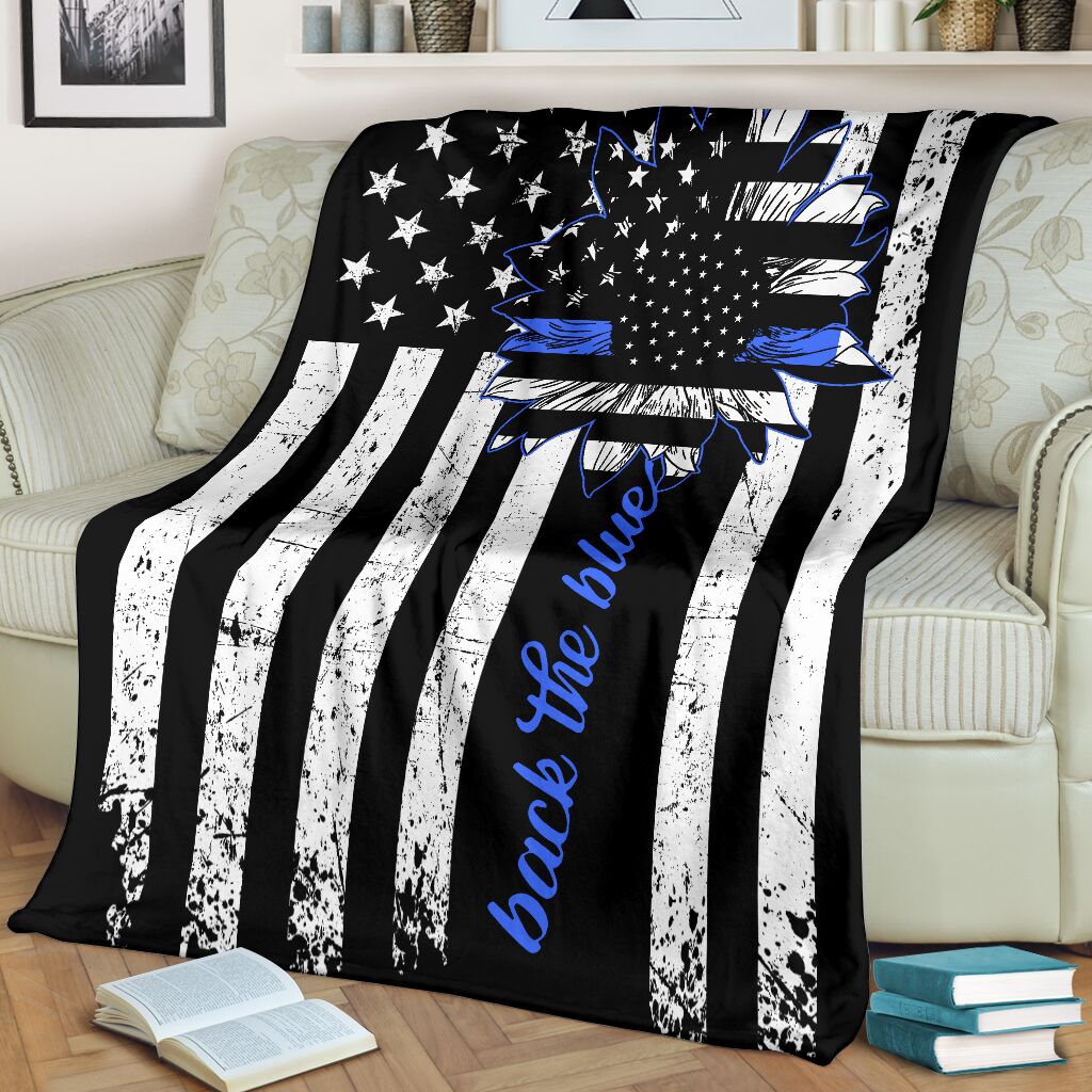 Police Officer Back The Blue Love Life - Flannel Blanket - Owls Matrix LTD