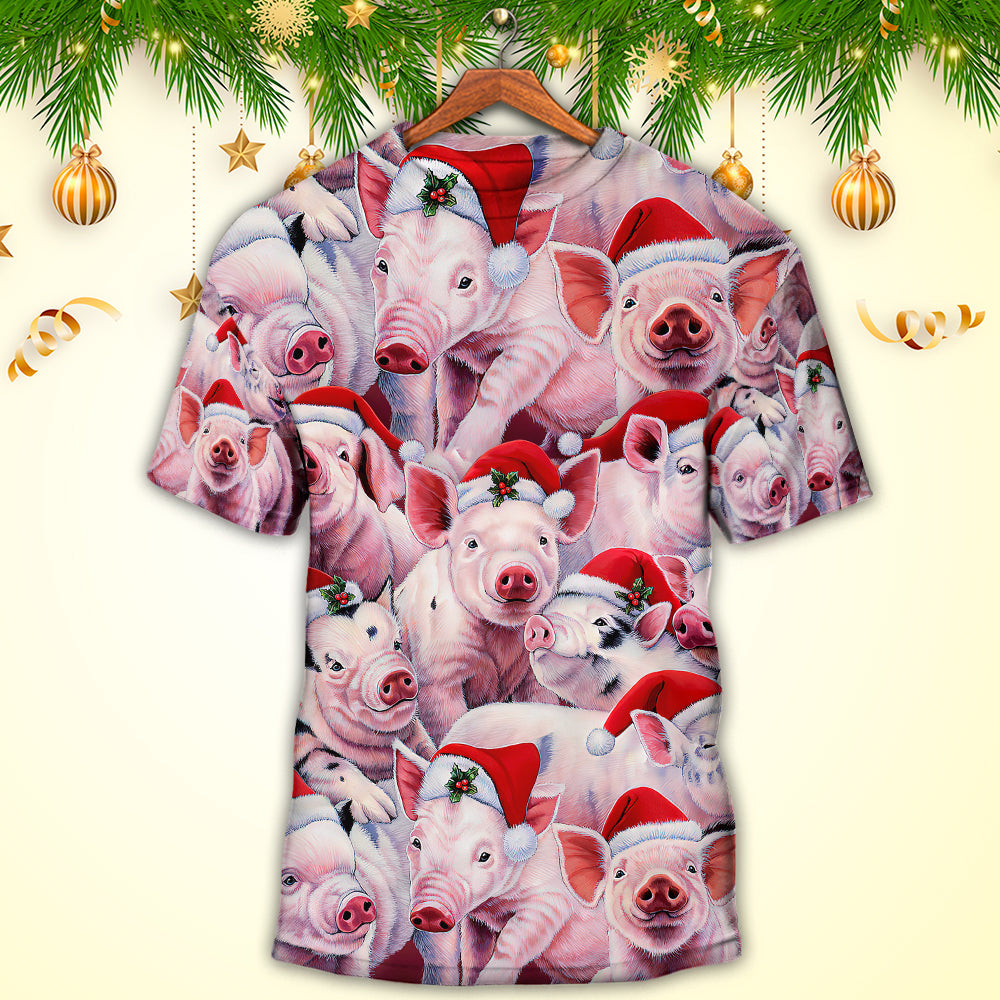 Christmas Piggies Funny Xmas Is Coming Art Style - Round Neck T-shirt - Owls Matrix LTD
