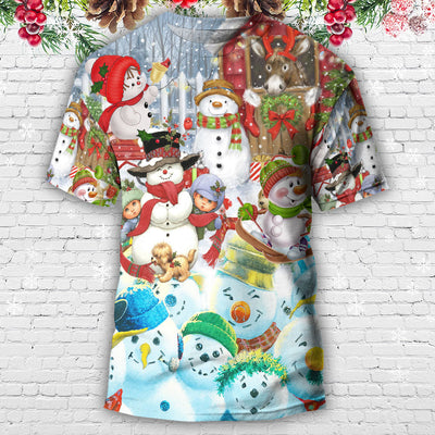 Snowman Happy Farm Holiday Christmas - Round Neck T-shirt - Owls Matrix LTD
