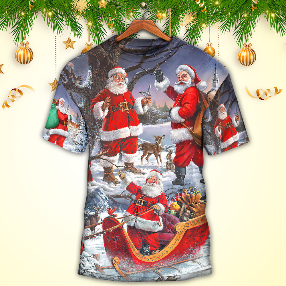 Christmas Funny Santa Claus Happy Xmas Is Coming Art Style Amazing - Round Neck T-shirt - Owls Matrix LTD