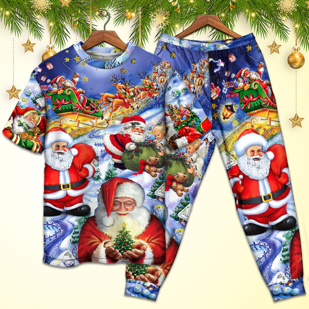 Christmas Funny Santa Claus Happy Xmas Is Coming Art Style Nice - Pajamas Short Sleeve - Owls Matrix LTD
