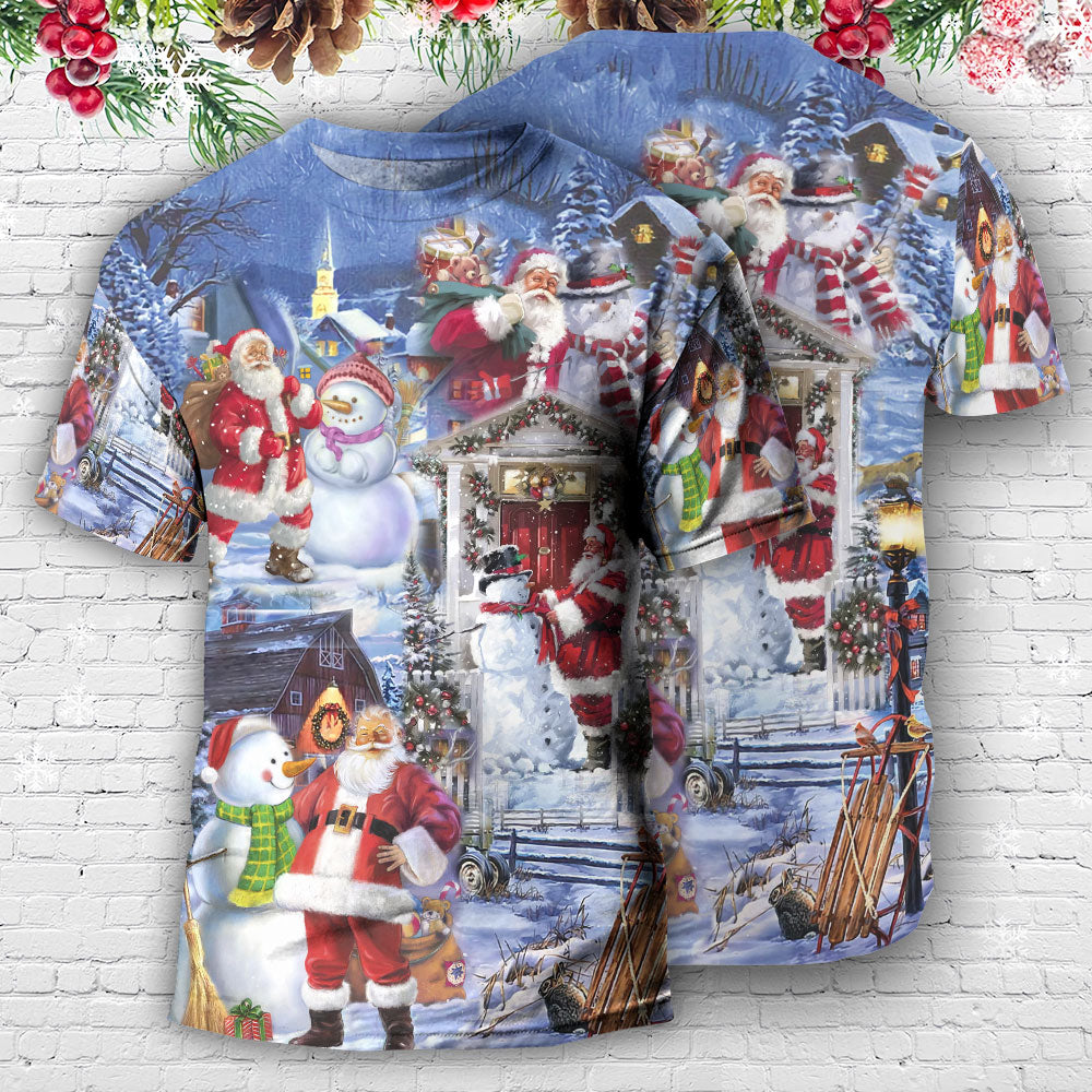 Santa And Snowman Happy Holiday Christmas - Round Neck T-shirt - Owls Matrix LTD