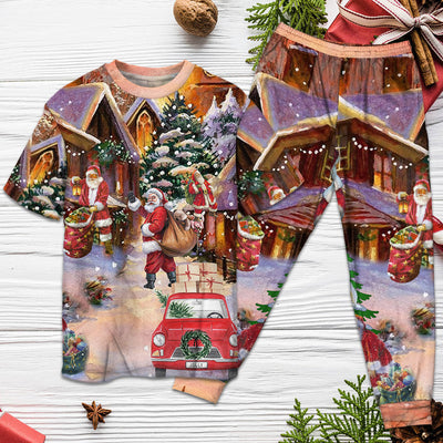 Christmas Santa Is Delivering Love - Pajamas Short Sleeve - Owls Matrix LTD