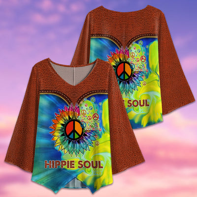 Hippie Soul Tie Dye And Leather Style - V-neck T-shirt - Owls Matrix LTD