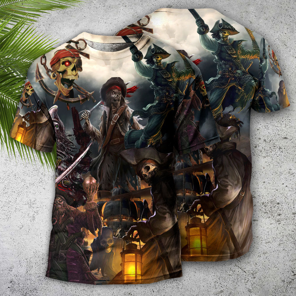 Skull Fantasy Ghost Caribbean Pirate - Round Neck T-shirt - Owls Matrix LTD