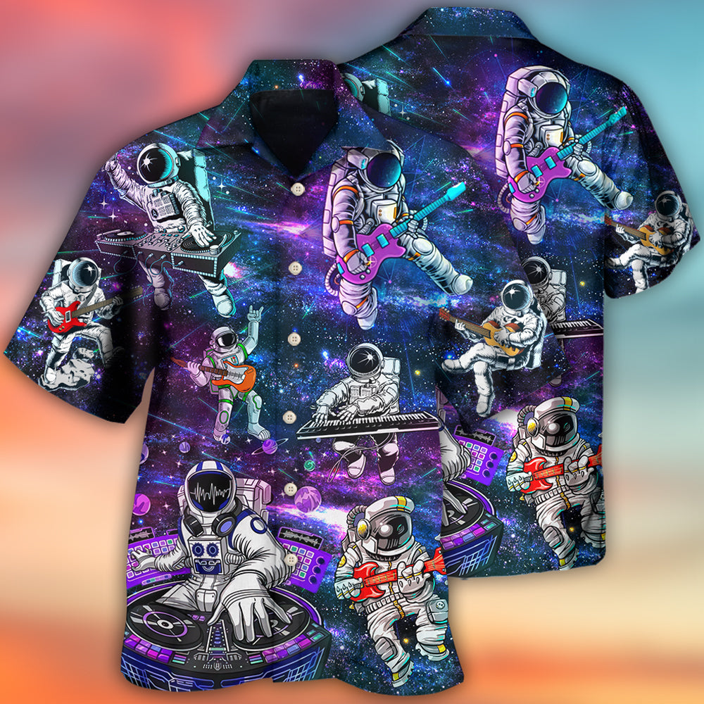 Astronaut It's Showtime Style - Hawaiian Shirt - Owls Matrix LTD