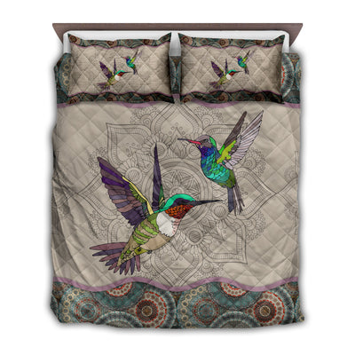 TWIN ( 50 x 60 INCH ) Hummingbird Couple Sleeping So Beautiful - Quilt Set - Owls Matrix LTD