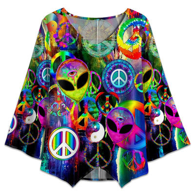 S Hippie Alien Amazing Style - V-neck T-shirt - Owls Matrix LTD